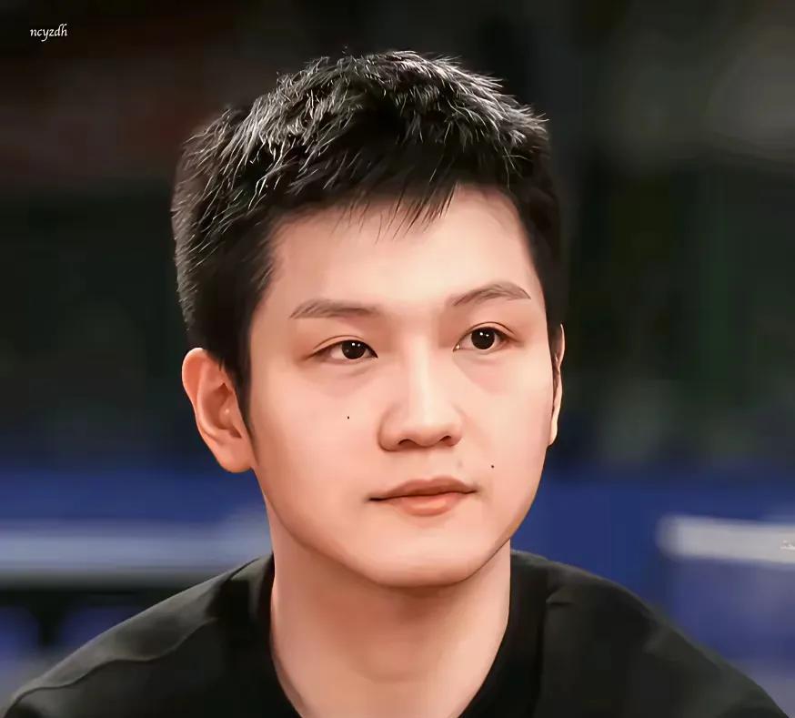 为了捧吹一个樊振东，把他的队友踩踏贬低了一大堆，这样厚道吗？樊振东优秀，大家认可