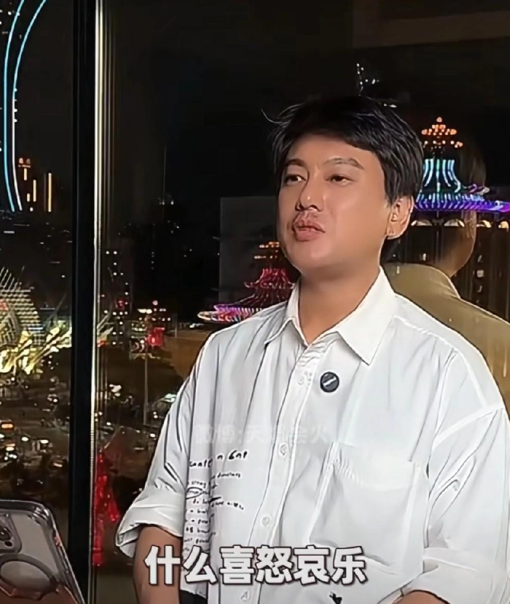 F4朱孝天称七情六欲只剩食欲，七情渐渐变淡，俗世事物很难影响到自己，唯独吃能带来