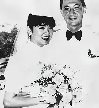 1976年，已婚的蒋孝武看上了小他20岁的老师蔡惠媚，蔡惠媚非常反感。为了考验蒋