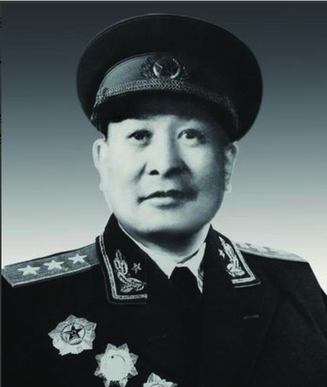 1949年，74军军长邱维达被俘，钟期光拿着战俘名单，看到他的名字后，愣了一下，