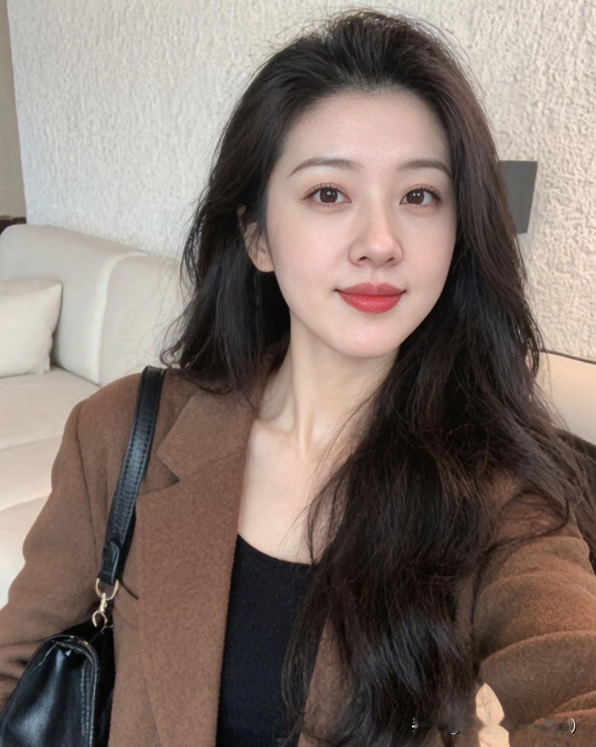 男人现实点，有人说是精明；女人重情些，反倒成了傻？可生活不是算术题！男