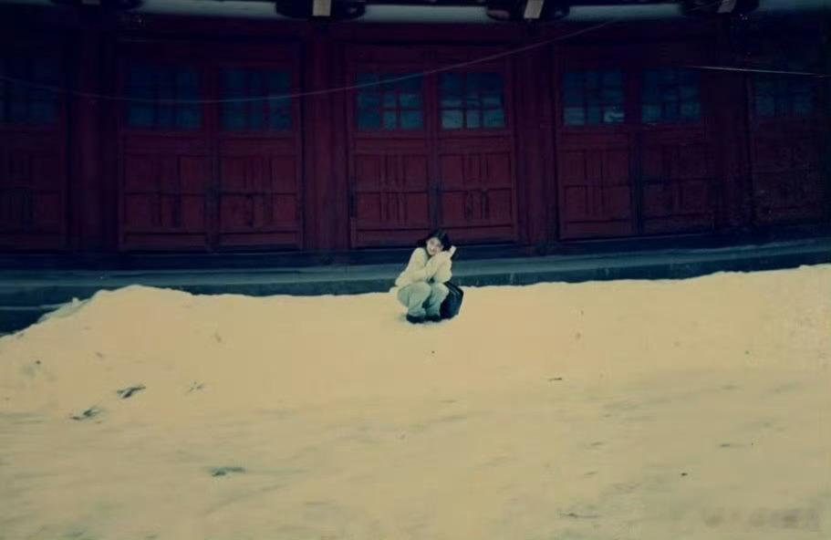 小S分享与大S日本旅游旧照小S分享与大S日本旅游旧照，好鲜活的两姐妹，知道你又想