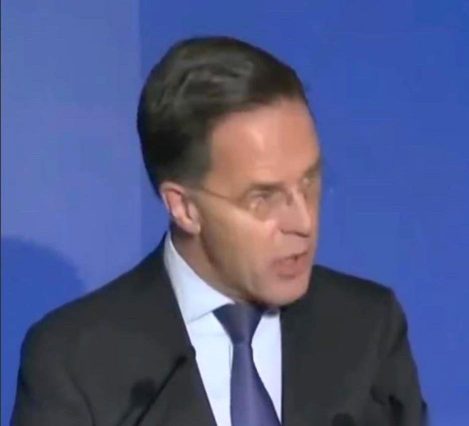 有些人啊，一上任就着急忙慌地点火。北约新来的那位秘书长，刚坐上椅子，就指着我们