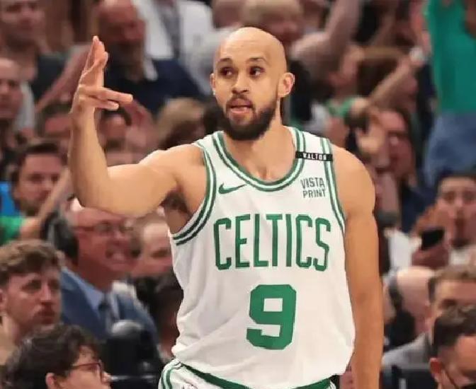 训练营第三天，乌度卡叫停了所有进攻演练。全场只回荡着一个指令：“从对方半场开始