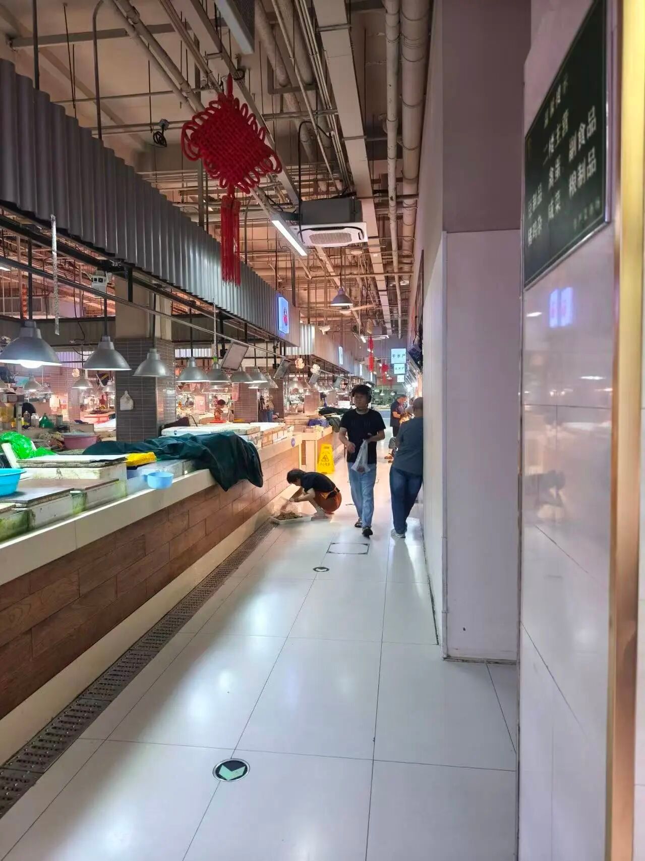 宁波网红宝藏菜场改造后遭吐槽菜价太贵宁波这个网红菜场改造后遭吐槽菜价太贵！网友