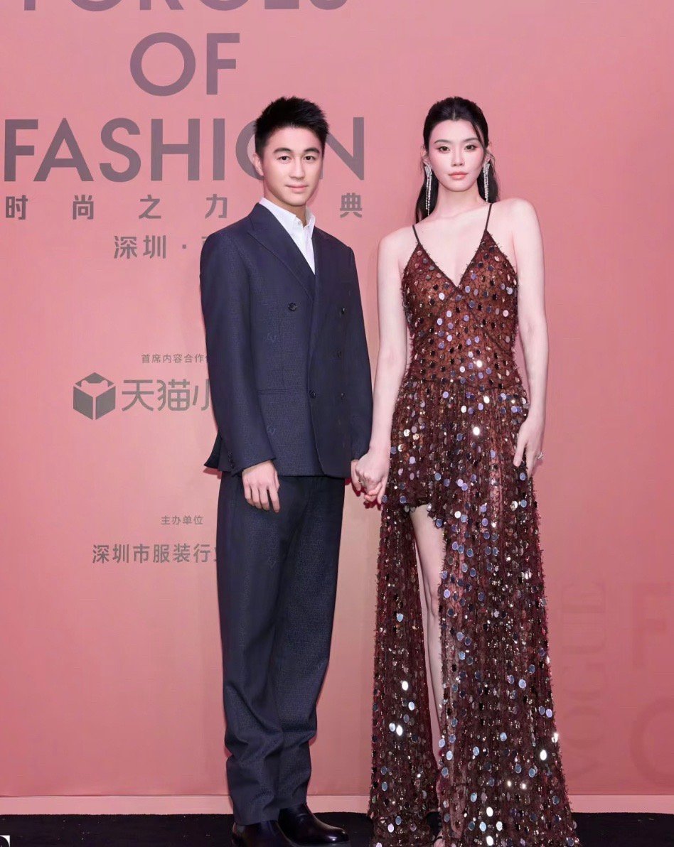 四大国模花落男明星网友问：模特老了可怎么办啊？？答：有井柏然陈伟霆