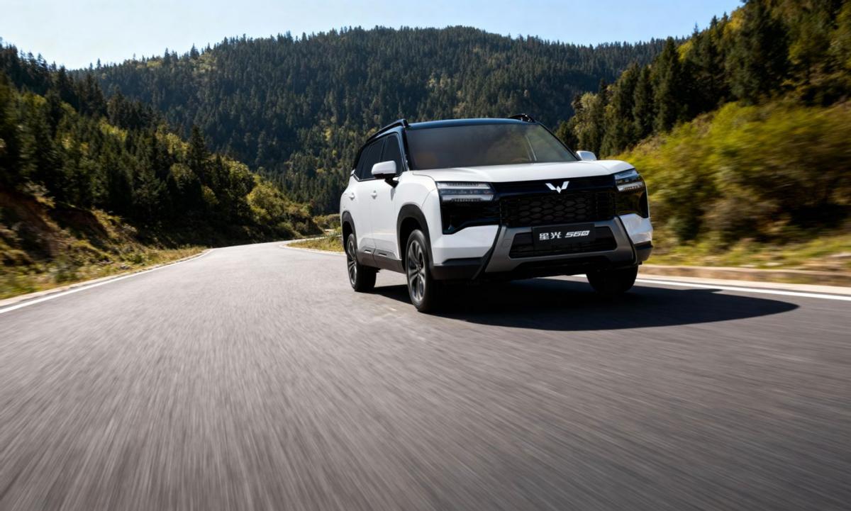 6万级也有大五座的高性价比SUV？2025年12月11日，上汽通用五菱官方宣