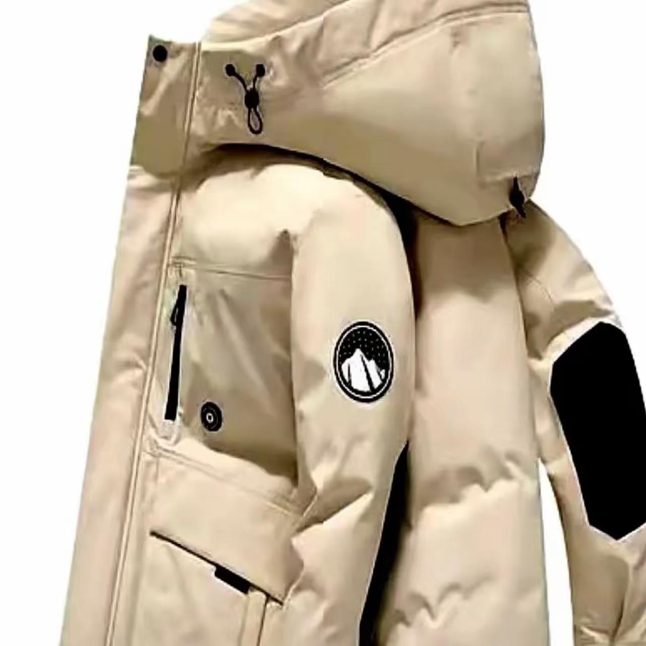 鸭鸭的600块羽绒服一天卖出10亿，波司登同规格的2000块羽绒服半年利润仅