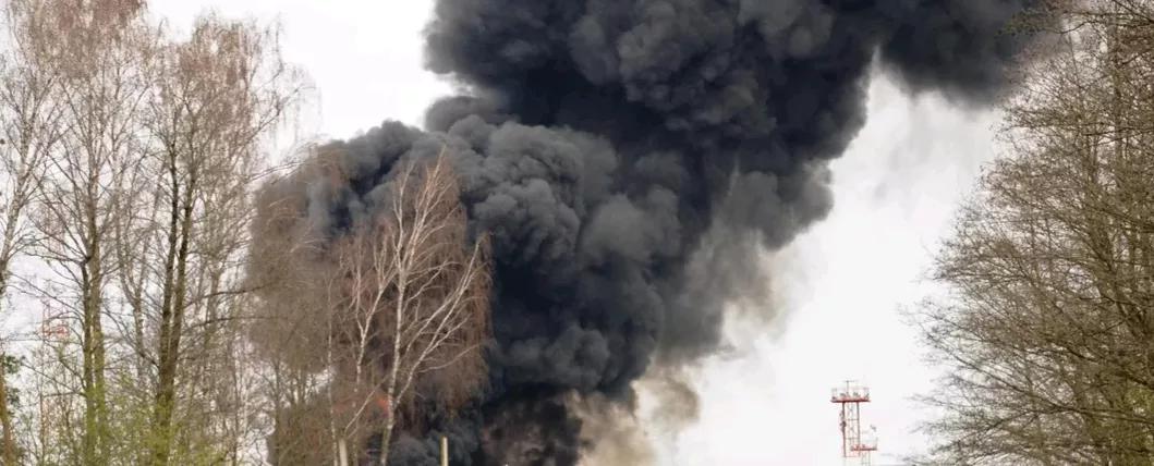 俄媒报道，当地时间11日，赫尔松州州长萨利多证实，当天位于斯卡多夫克市，多辆正在