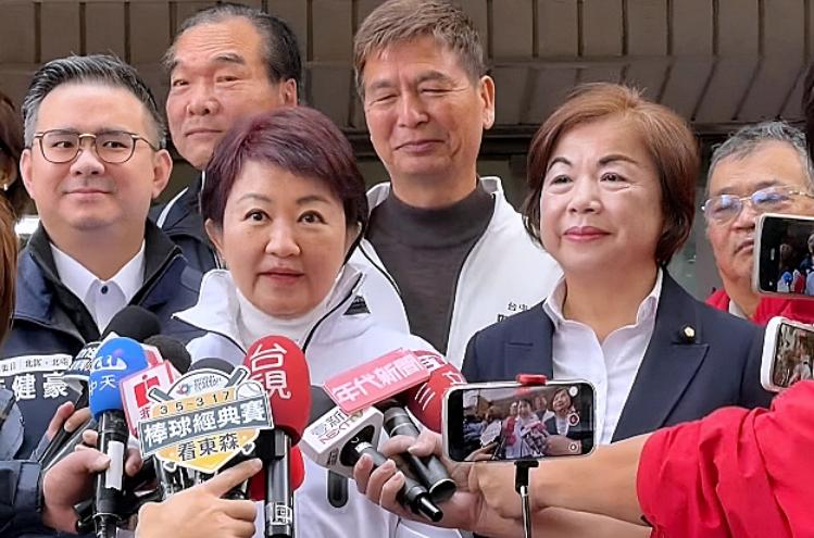 支持江启臣还是杨琼璎？卢秀燕公开最新态度据悉，卢秀燕在其施政七周年记者会的