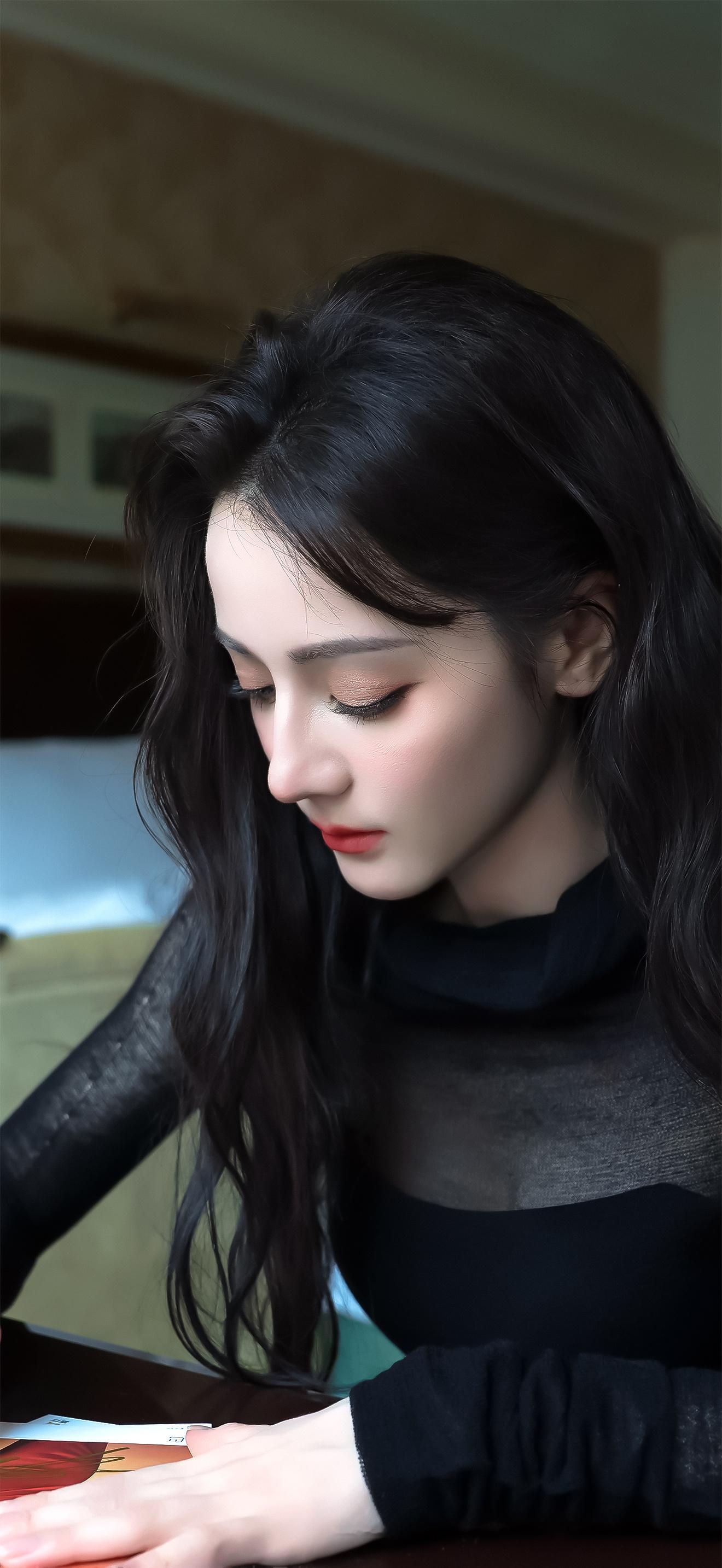 迪丽热巴请大数据务必把这张惊为天人的图推给热巴的粉丝​​​