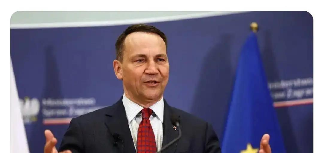 波兰外长放狠话：俄罗斯外汇储备基本花光，就剩1700吨黄金在硬撑！他赌俄乌战