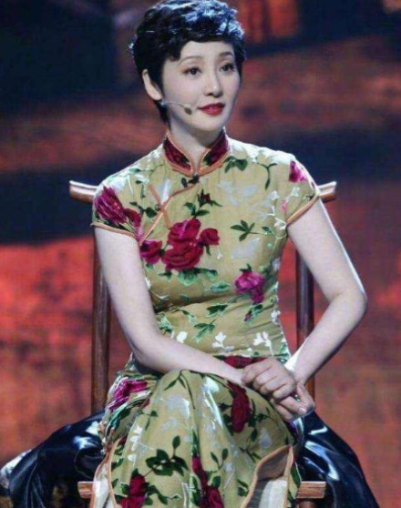 当年，徐帆刚开始北漂的时候，经常去杨立新家蹭吃蹭喝，杨立新一家对她非常好，平时大