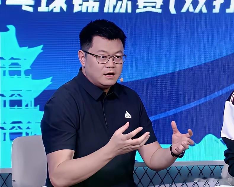 侯英超太敢说了！把龙蟒组合难夺冠的原因，赤裸裸的说出来了！他说:龙蟒组合当