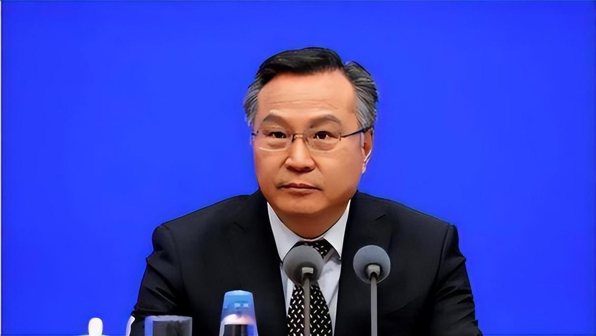 养老金又要变天？财政部刚刚发话：以后退休金怎么算，靠的不是工龄长短，而是你实打实