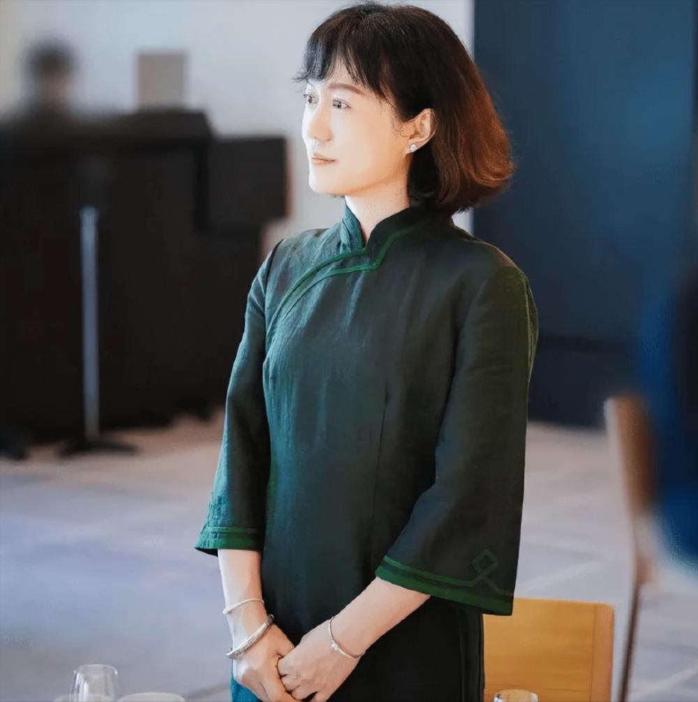 21年风雨无悔！翁帆含泪写下这18个字，泪崩！翁帆在《光明日报》上的话她说