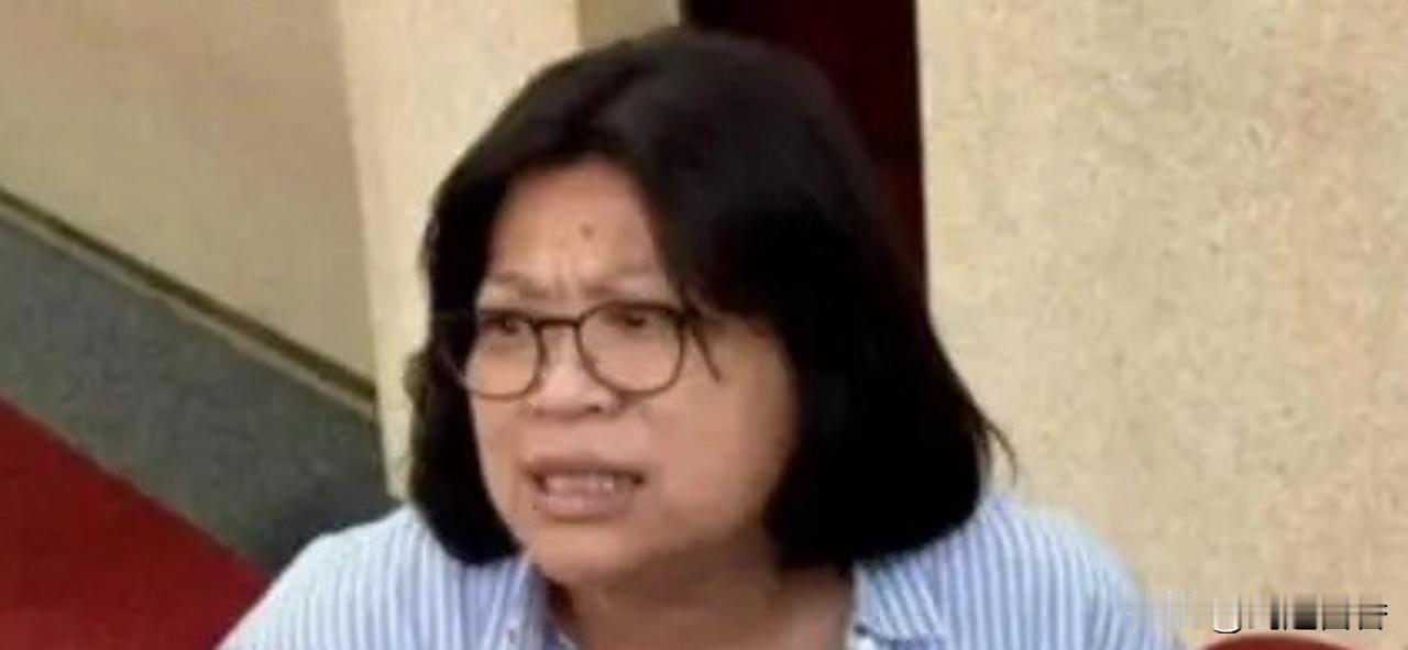 台岛上一些妖怪，说着中国话，读着中国字，过着中国的传统节日，却不承认自己是中国人