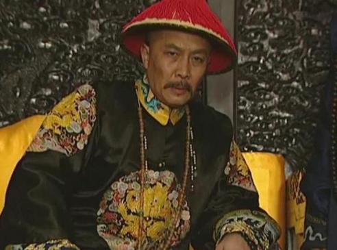 55个孩子，65个老婆，在位61年。康熙这辈子什么都不缺，唯独缺一样东西——一个