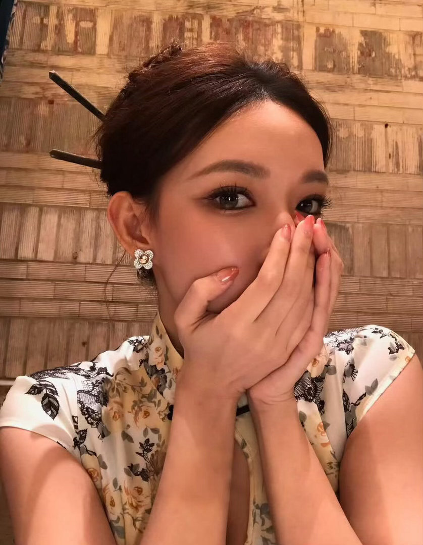 程潇ins更新！好美！​​​