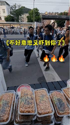 一个干净卫生，味道又好的小摊，真是童年的快乐啊