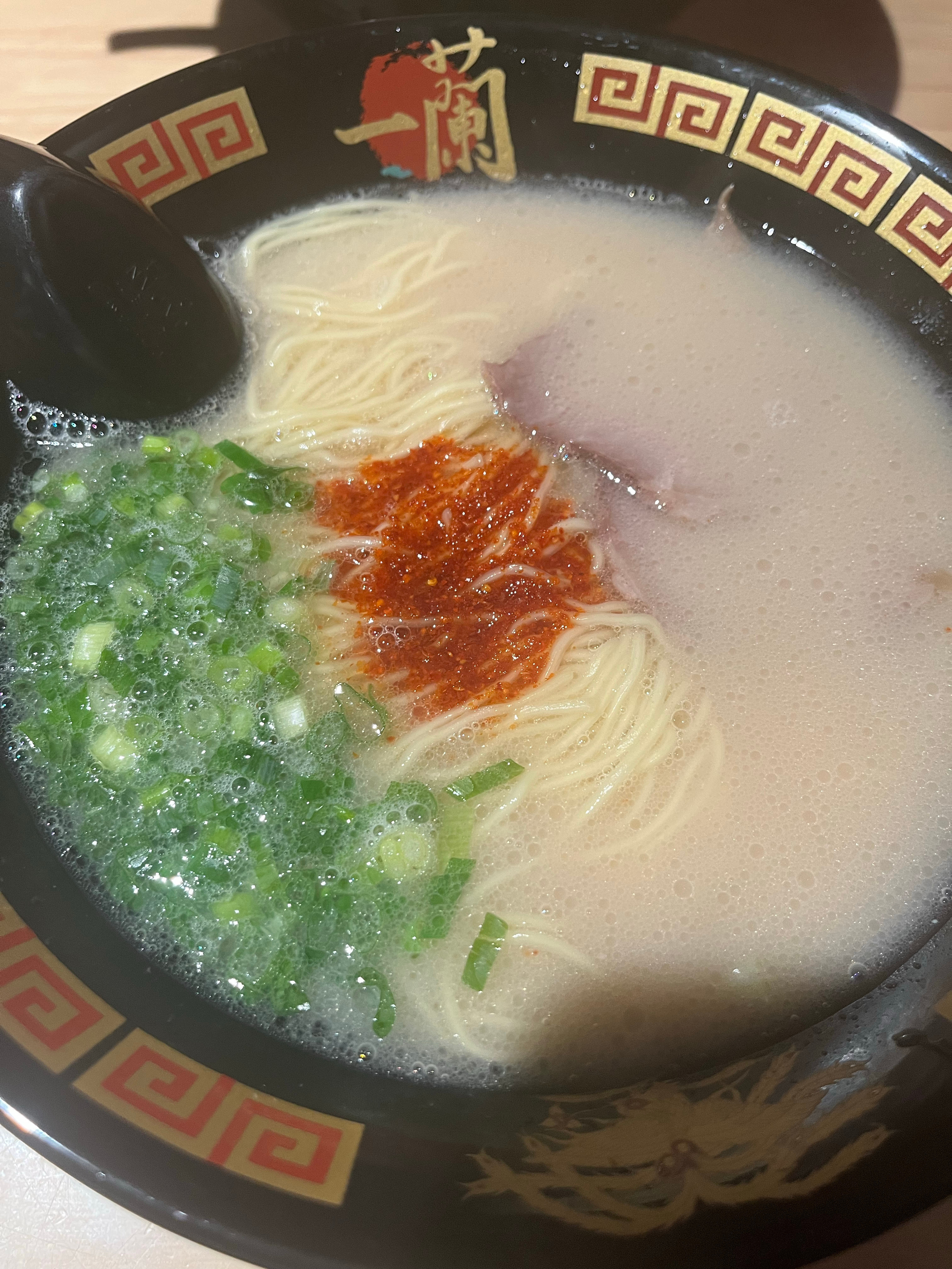 90一碗的一兰拉面我没吃饱