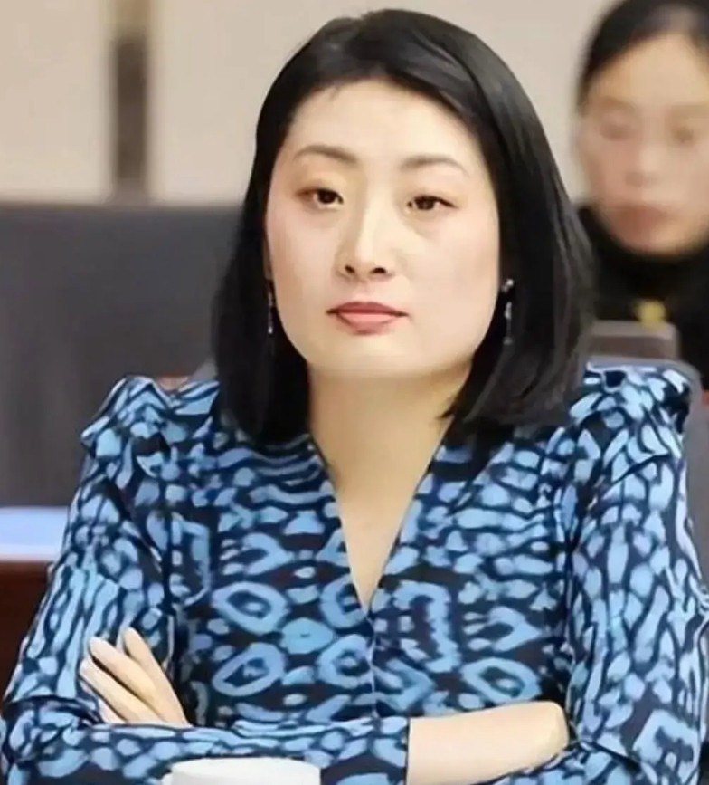 对于宗馥莉的两个重大疑问首先，宗馥莉是否中国籍？这一点很重要，因为现在的保密措