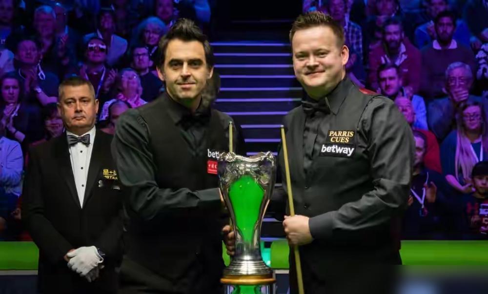 一句话记恨30年，墨菲掀桌子了，直指奥沙利文和特鲁姆普：不配当冠军。冠军晚宴