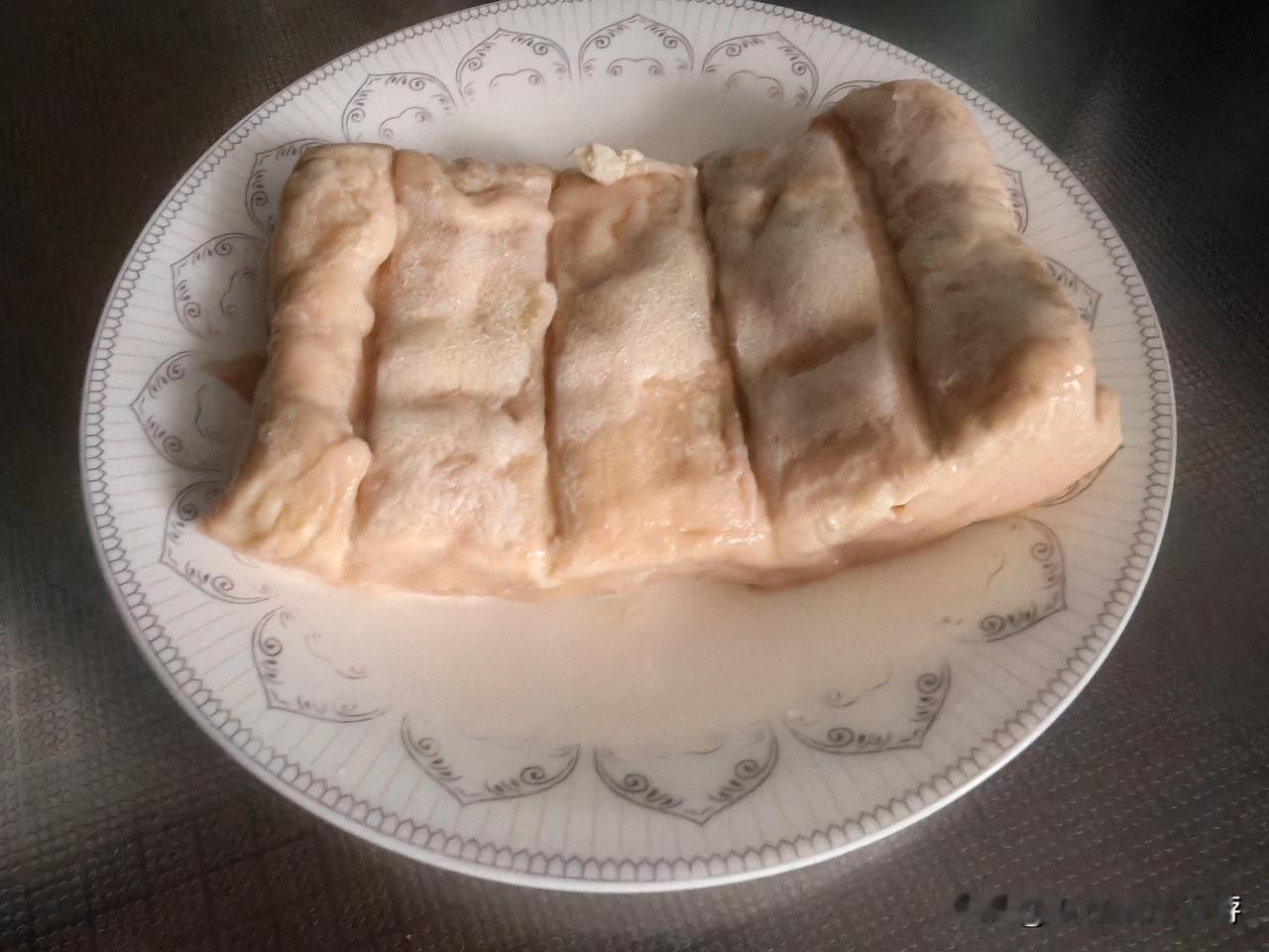 网友们，你们知道下面这个（图一）是啥吗？来昆明旅居好多年了，菜市场经常看见这个