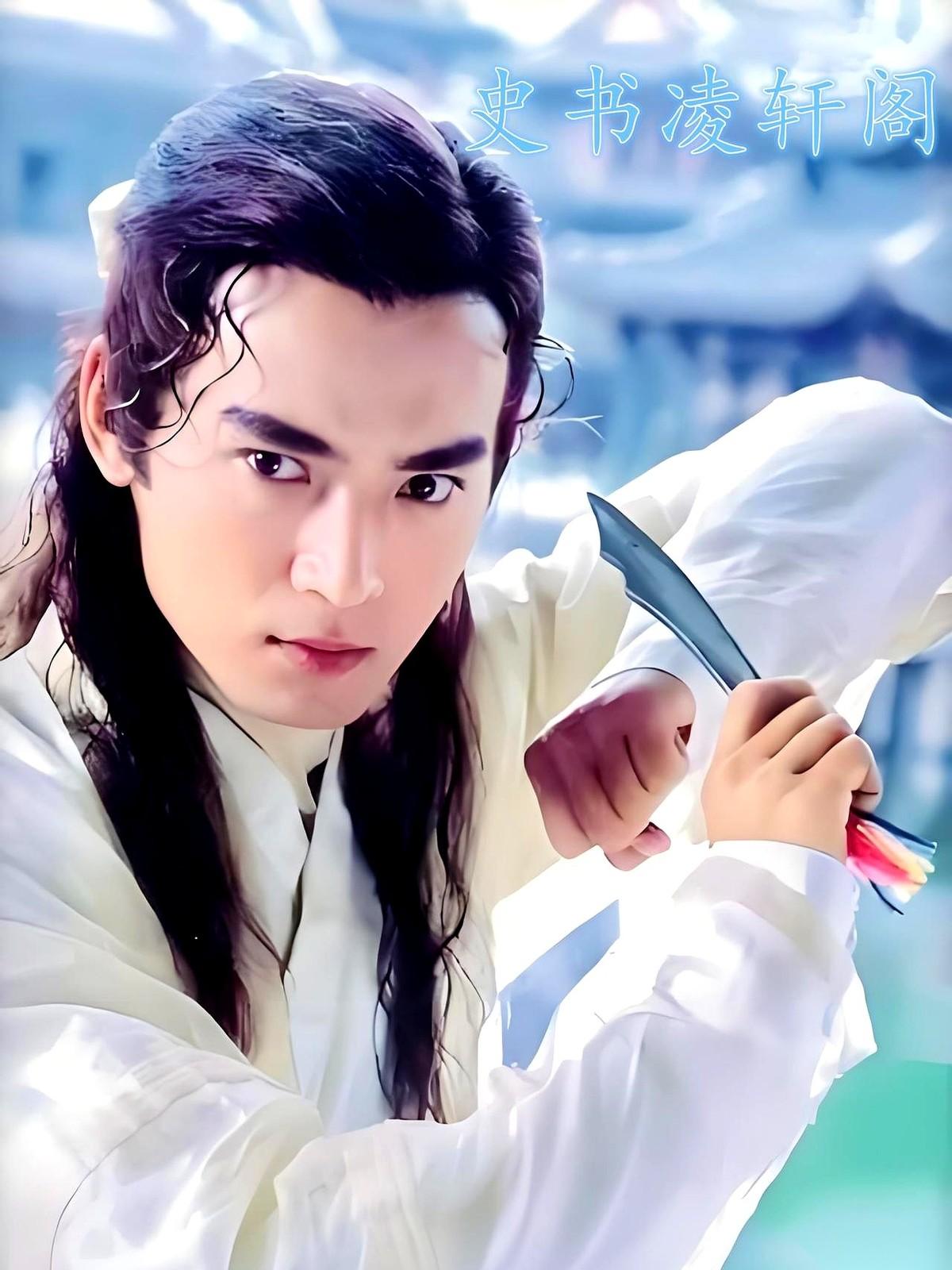 我跟你讲，百晓生那个兵器谱，从头到尾就是个笑话。真正在乎排名的，没一个有好下场