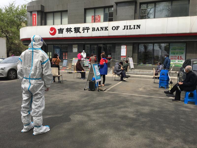 分享我这周有趣的事：去银行存钱，这几个注意事项可得记牢。当下银行经营面临诸多挑战