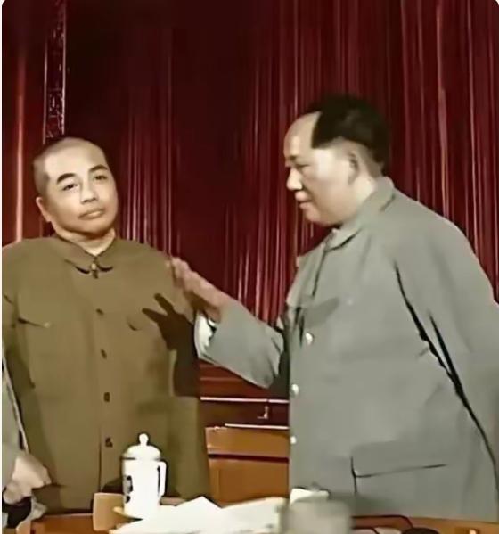 彭德怀元帅，战功显赫！新中国成立以后，又担任抗美援朝总司令，被毛主席誉为:横刀立