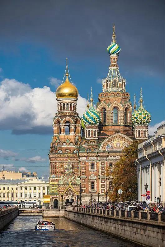 中俄免签实锤，普通人的机会和坑都藏在这！12月1日这天，普京直接扔出王炸—