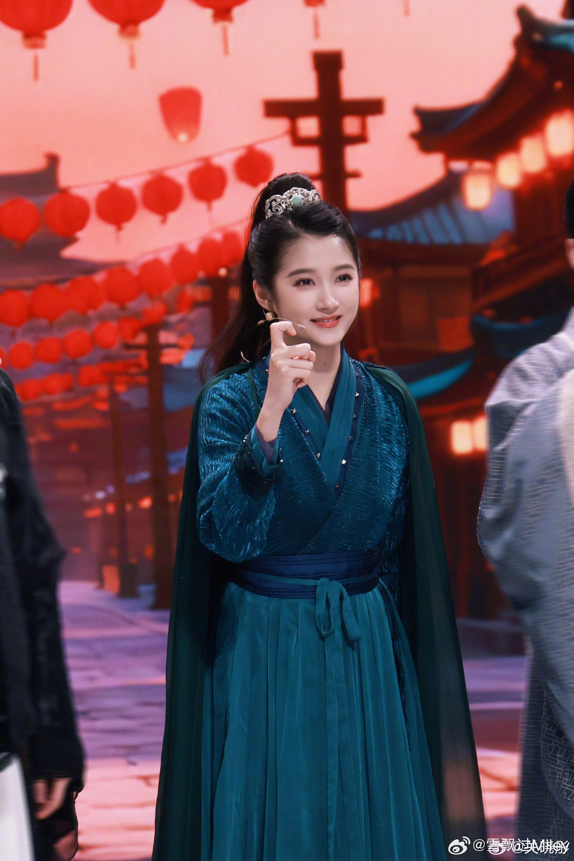 关晓彤我猜你一定也会想念吧关晓彤王牌对王牌关晓彤参与了5季王牌对王牌，一直兢兢