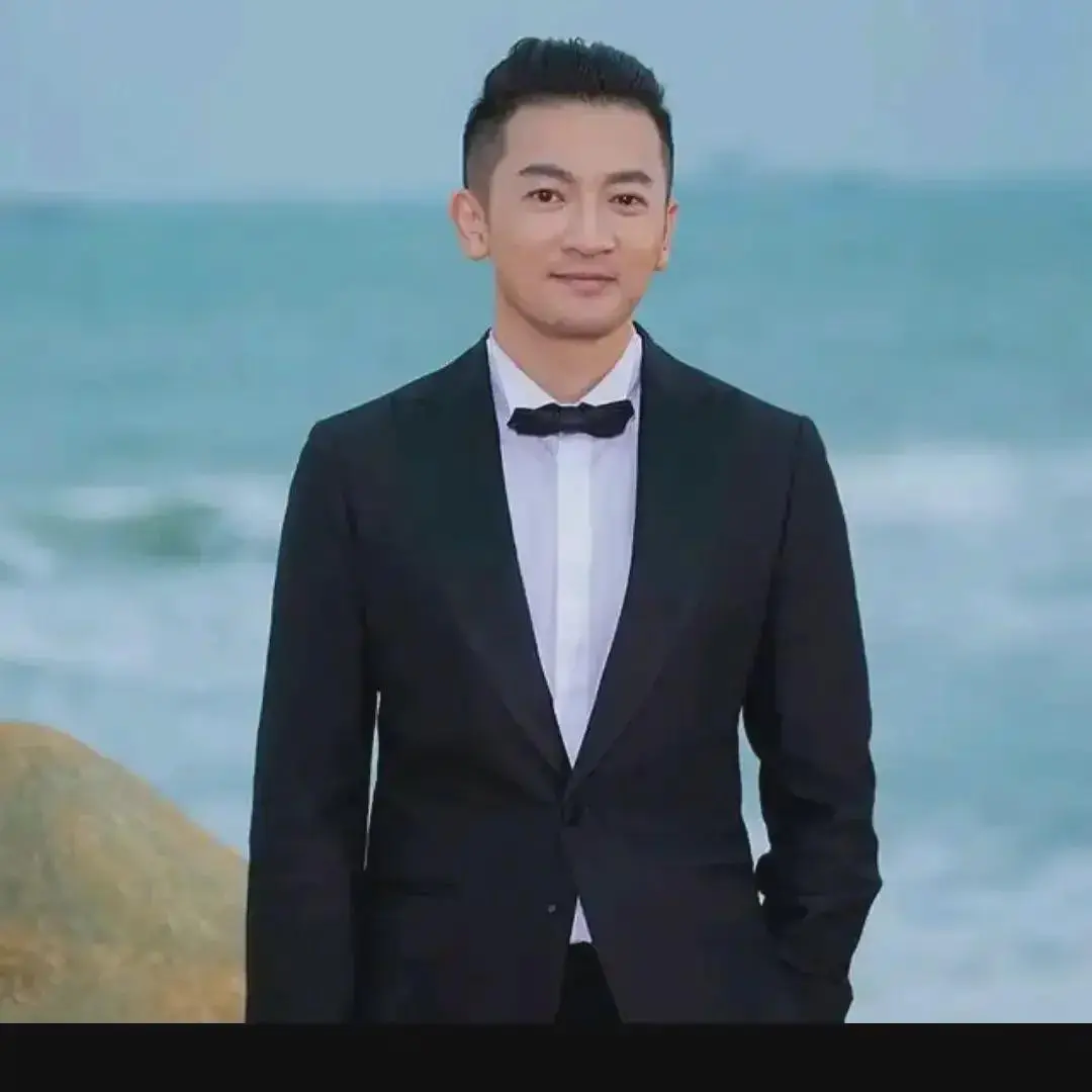 医美真是赚钱又害人的行业。曾经风靡一时阳光帅气的苏有朋，怎么变成像老太婆似的了。