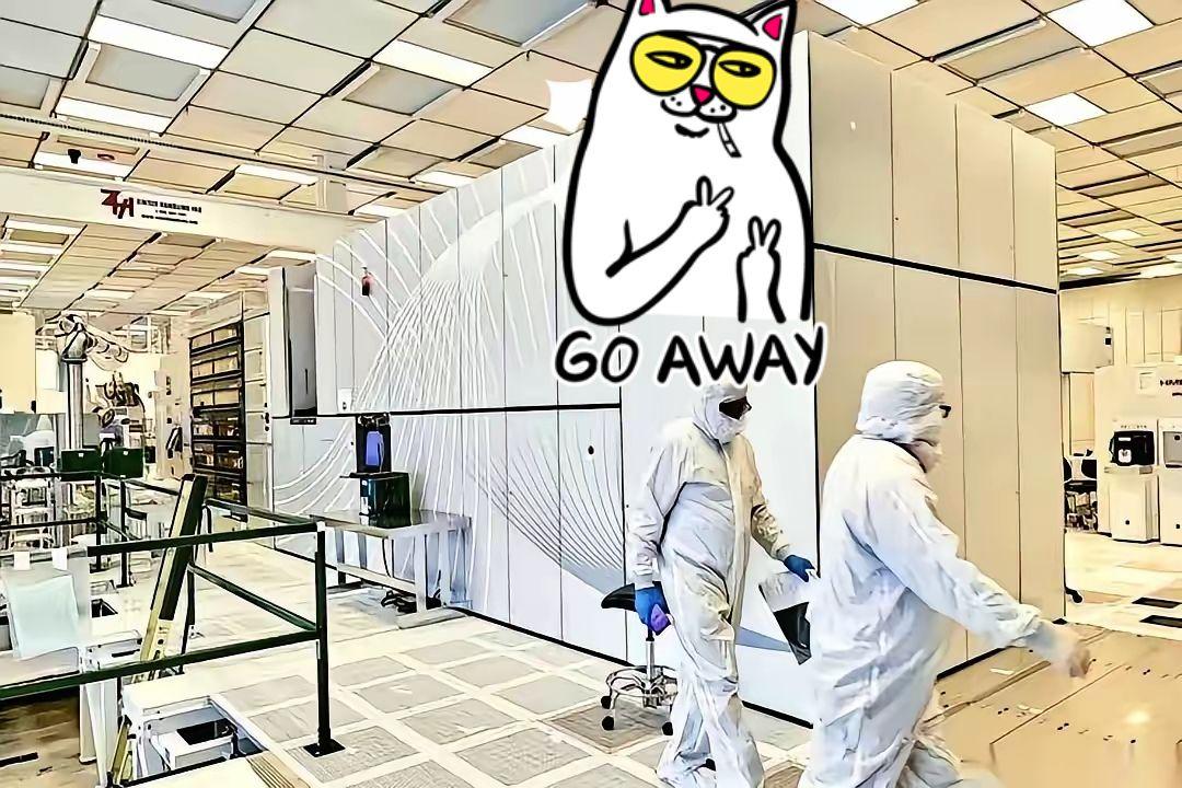 光刻机巨头阿斯麦，出大事了!荷兰总部，上千名工程师午饭时间直接撂下餐盘，把公司