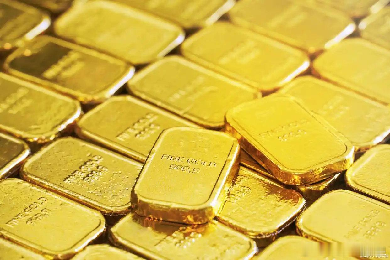 黄金价格连续下跌遇到这种情况不要急，在还没有更好的投资标的时，黄金依然是最佳投资