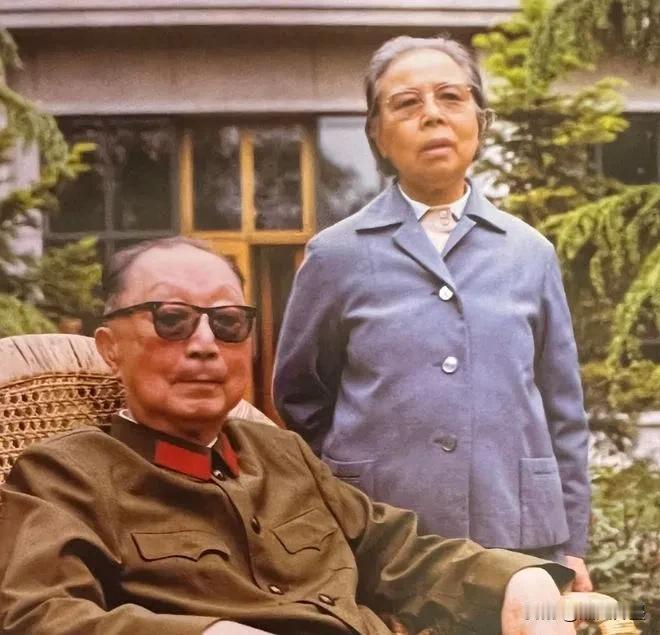 “福帅”聂荣臻临终前安排身后最重要的四件事1，病床正对面悬挂家里珍藏的毛主席大