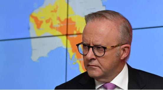 全面反华？阿尔巴尼斯通告全球，强逼中方卖港口，澳审查结果出炉 1月下旬，这