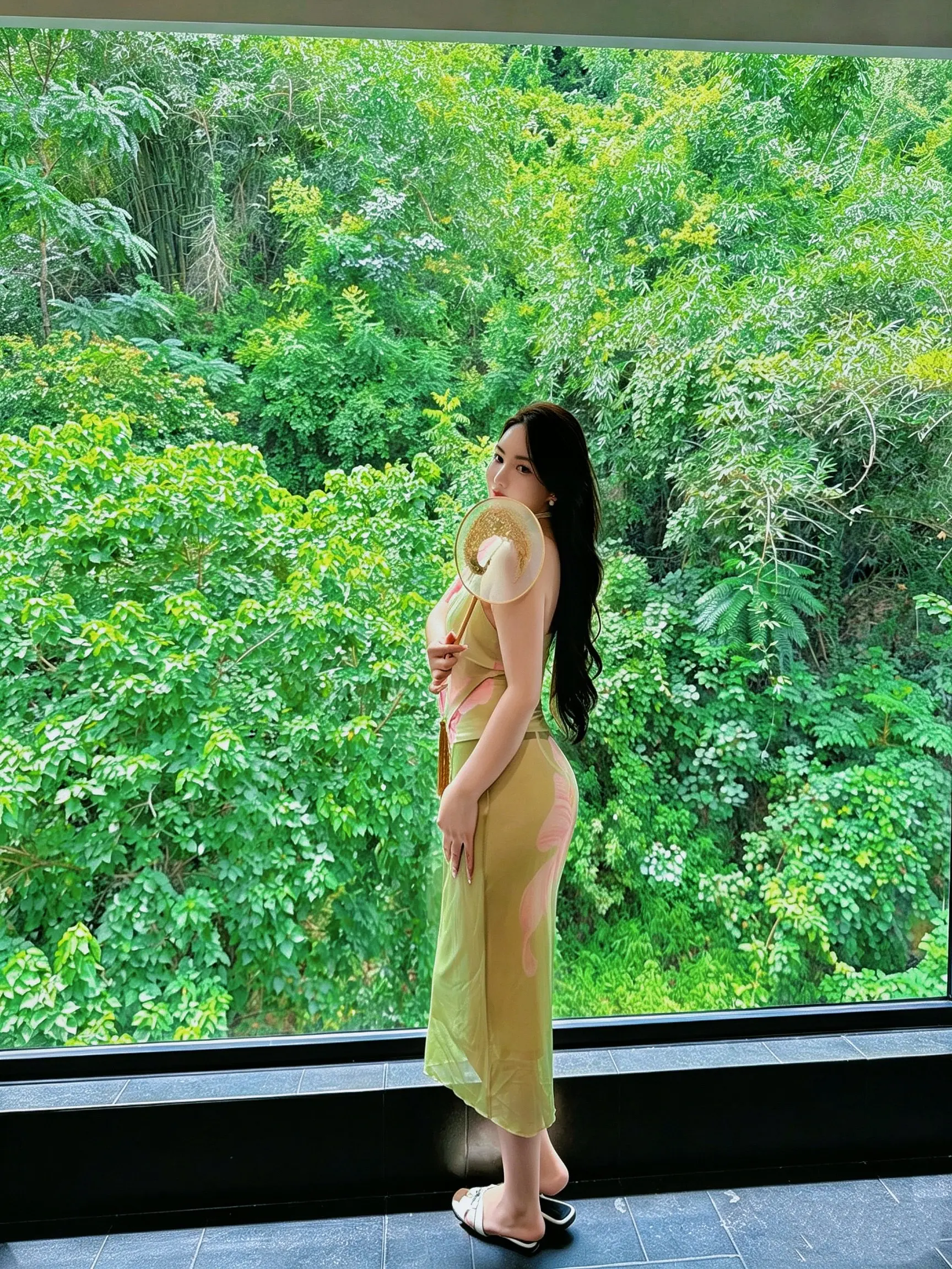 · 阳朔📍十里画廊～  总想去江南寻荷塘月色🍃💚 没想到在阳朔十...