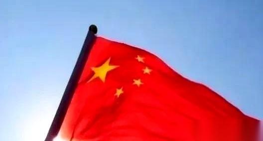 网上刷到一个名单，说美国要是动手，一嗓子能喊来三十多个国家。日本、韩国、菲律宾