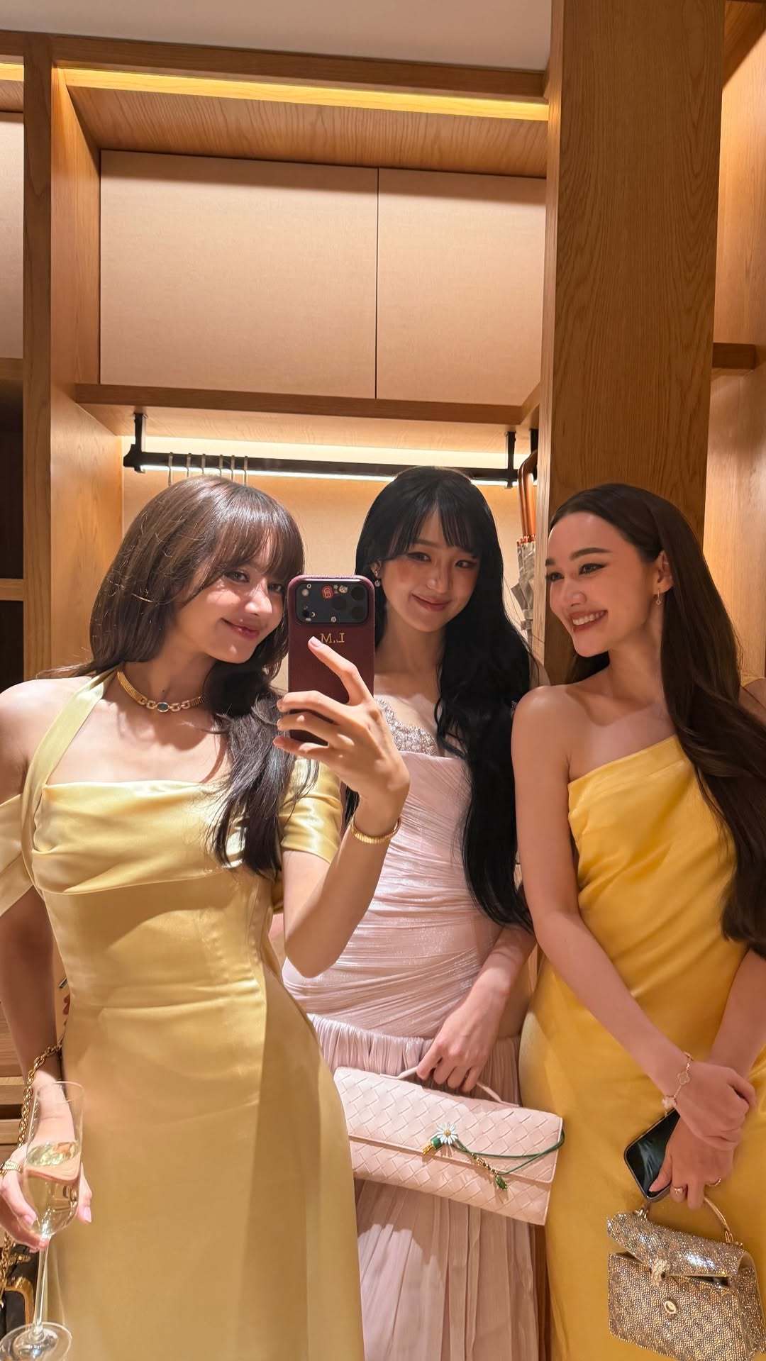 260719Lisa更新IGSTORY👸🏻公主好漂亮~