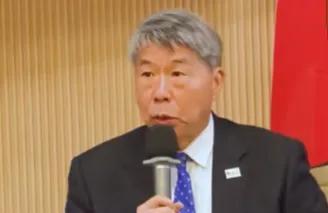 张亚中论述了如何颠覆民进党编织的错误的“台湾史”，他说最近民进党改把“中正路”改