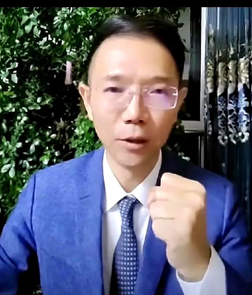 冒出来一个“老四”是谁？李律说涉及到小勇子，还有录像带的事儿。瓜越滚越大！李律