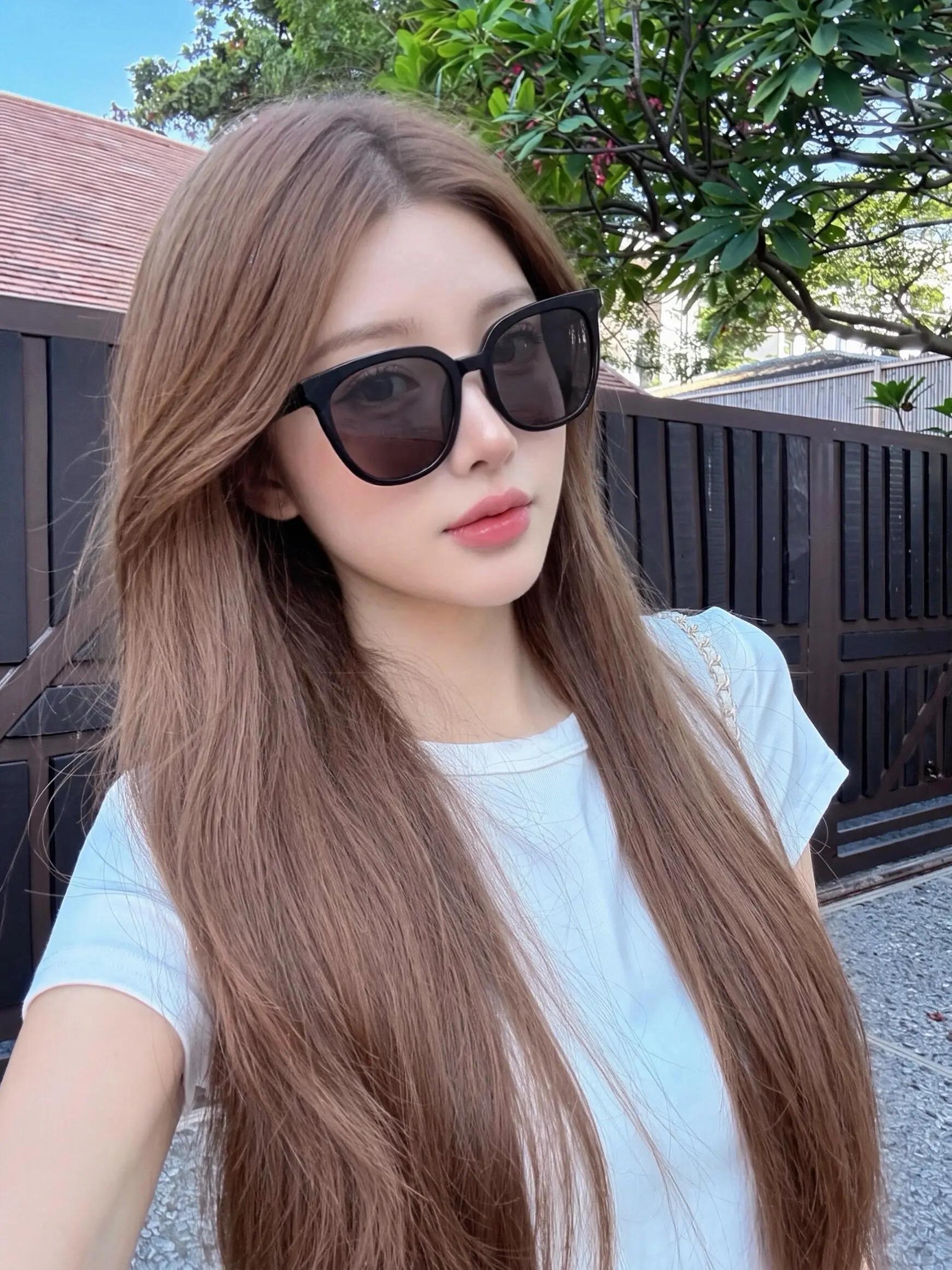 🕶️御姐嘛。