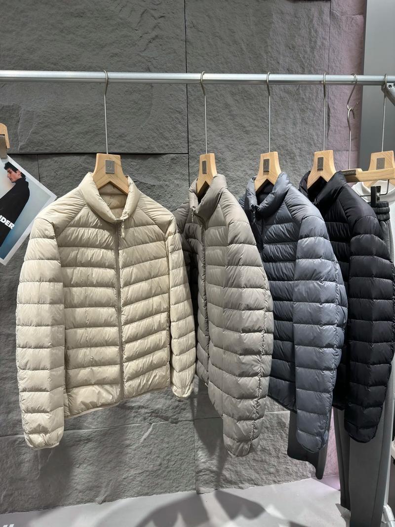 “排骨羽绒服”霸屏冬季：爆款的背后，是所有人对“不被束缚的温暖”的渴望当街头