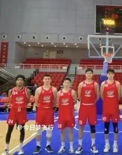 NBL季前赛开打，广西威壮4分险胜合肥狂风，双方阵中各有一名广东宏远青训球员！