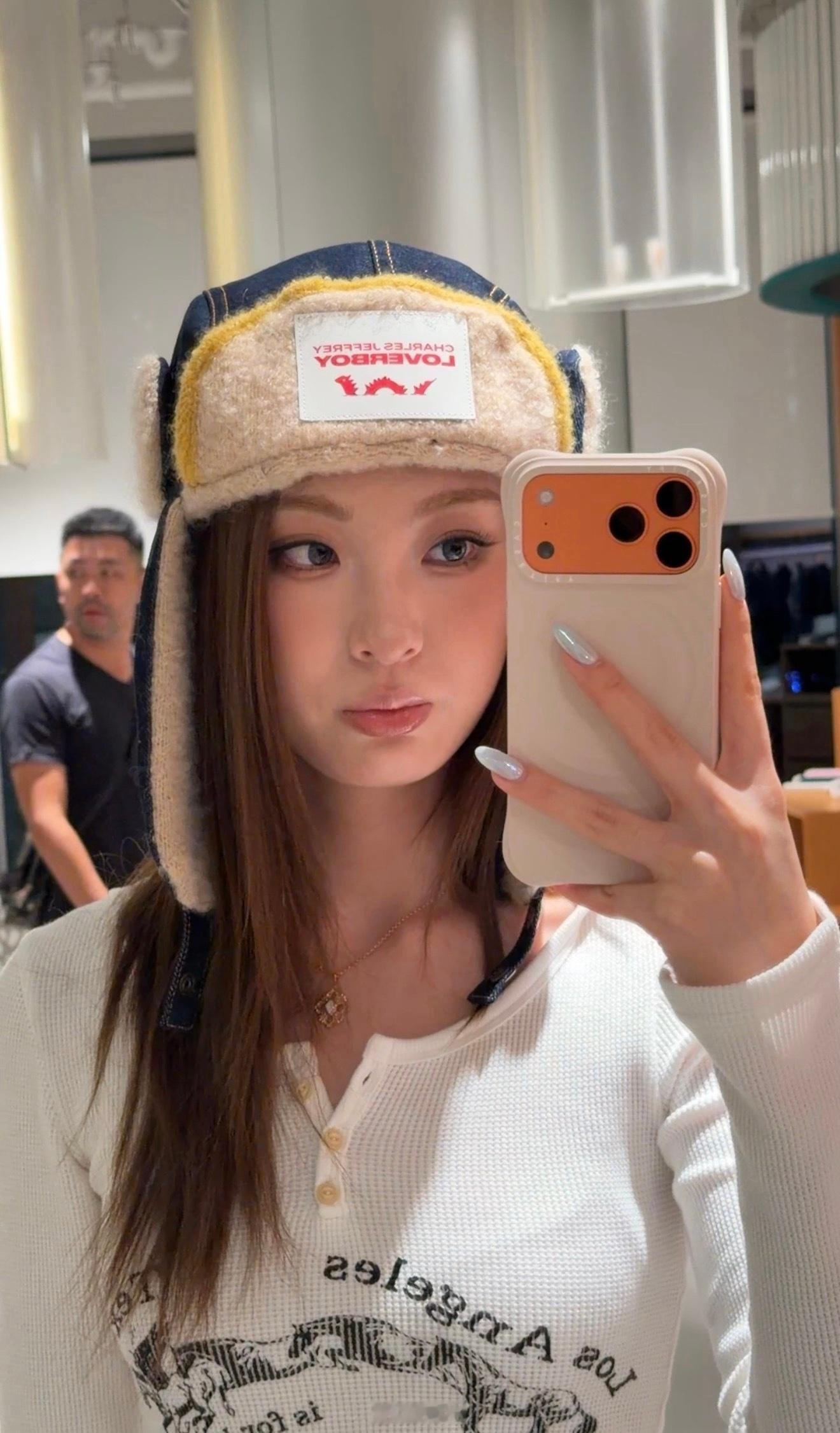 iPhone17ProMax真的不适合戴手机壳。​​​