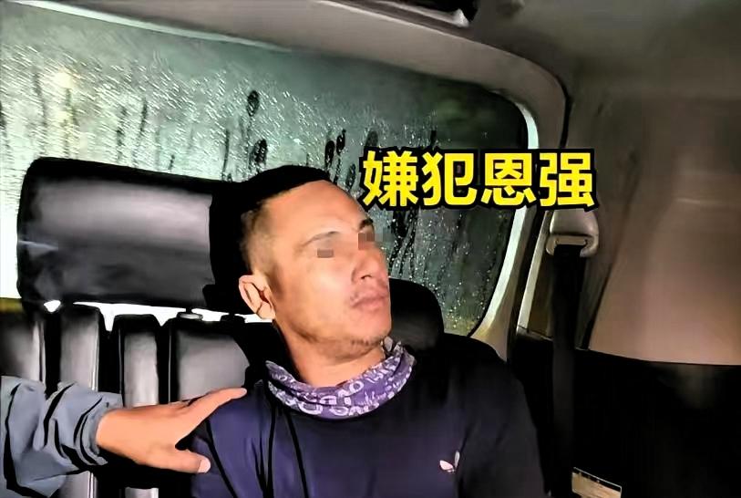 47岁的中国籍女医生，在自己金边开的紫云诊所——也是她平时夜宿的住处里，被同小区