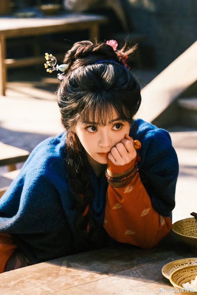 田曦薇内娱掌公主田曦薇 演技灵动气场全开，掌掴名场面又爽又带感，妥妥内娱掌公主本