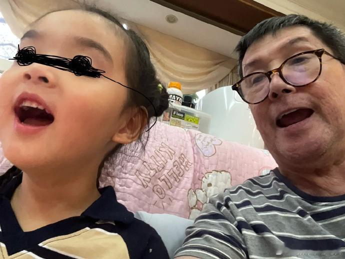 郭碧婷爸爸晒孙子近照郭碧婷爸爸说孙子貌比潘安郭碧婷爸爸晒孙子近照：“都說孫女漂